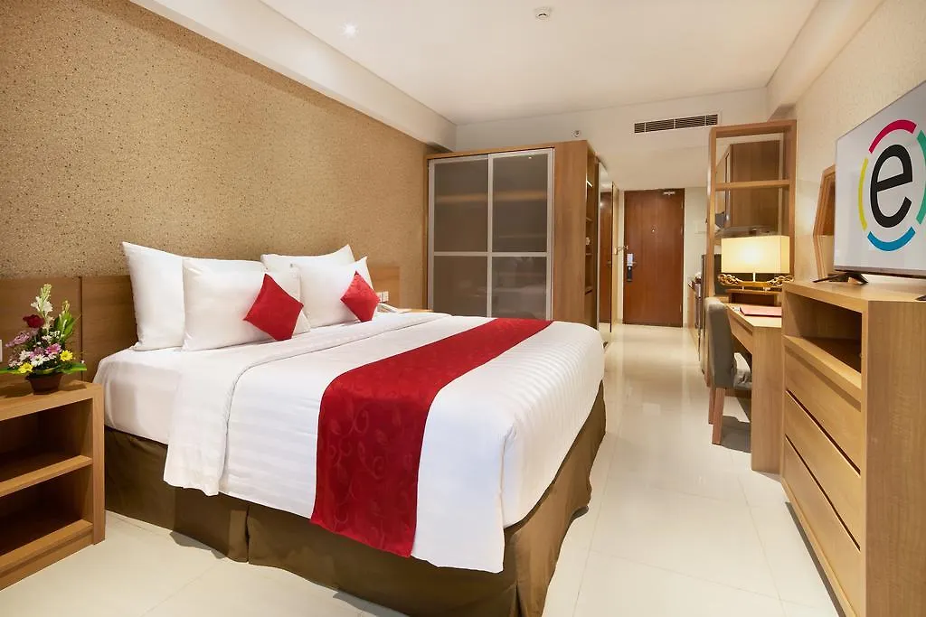 Ramada Encore By Wyndham Bali Seminyak Hotel